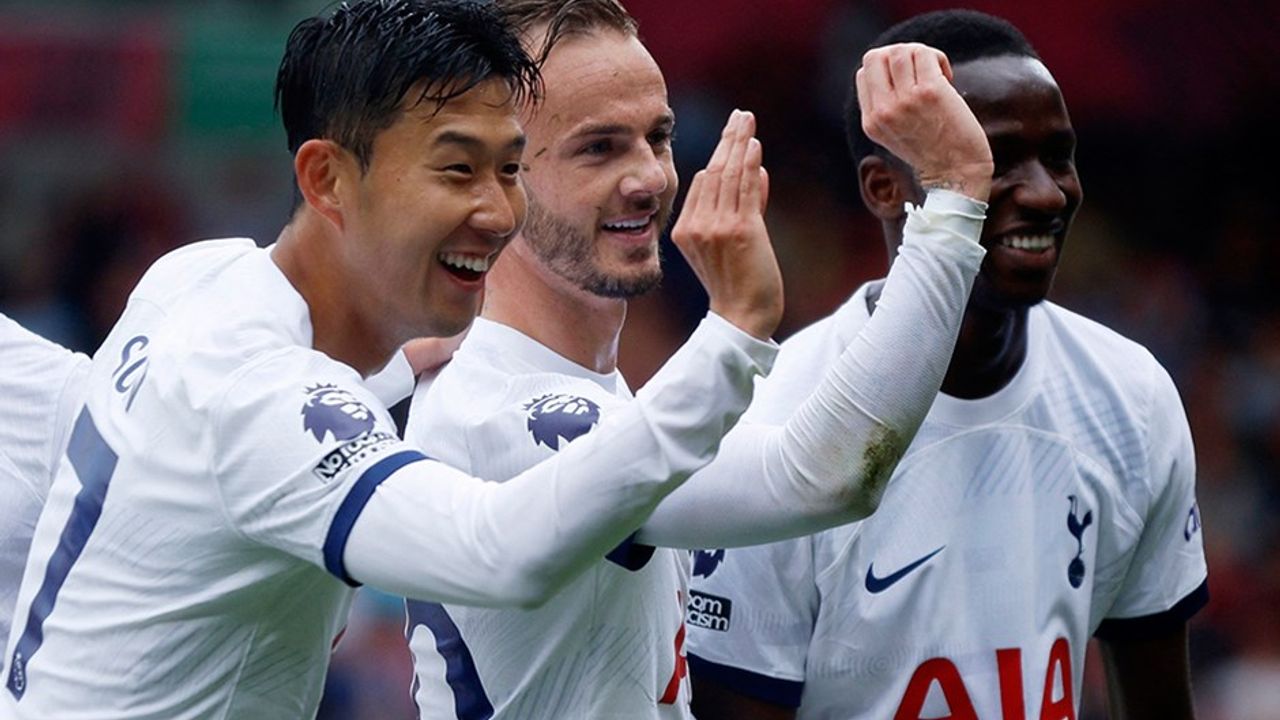 Tottenham, Bournemouth'u devirip maç fazlasıyla liderliğe yükseldi