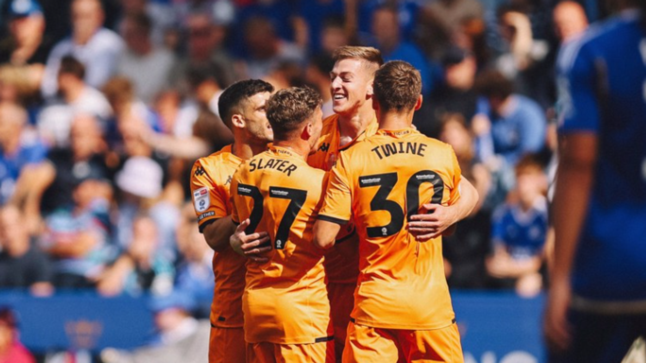 Hull City, Leicester deplasmanında tek attı 3 aldı