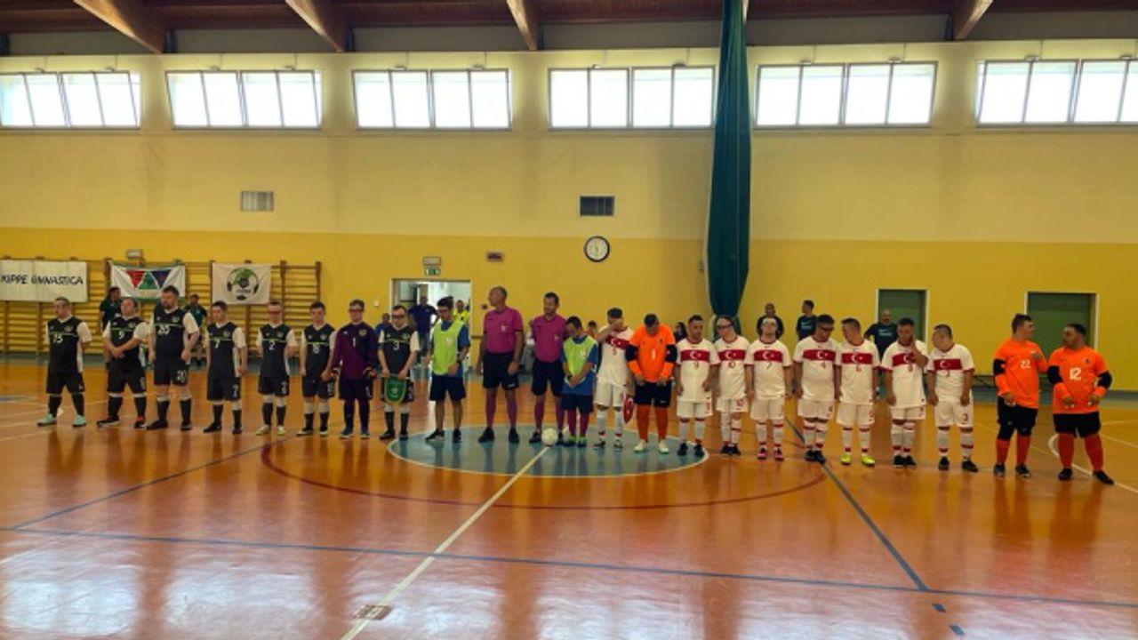 Down Sendromlu Futsal Milli Takımı İrlanda'yı rahat geçti