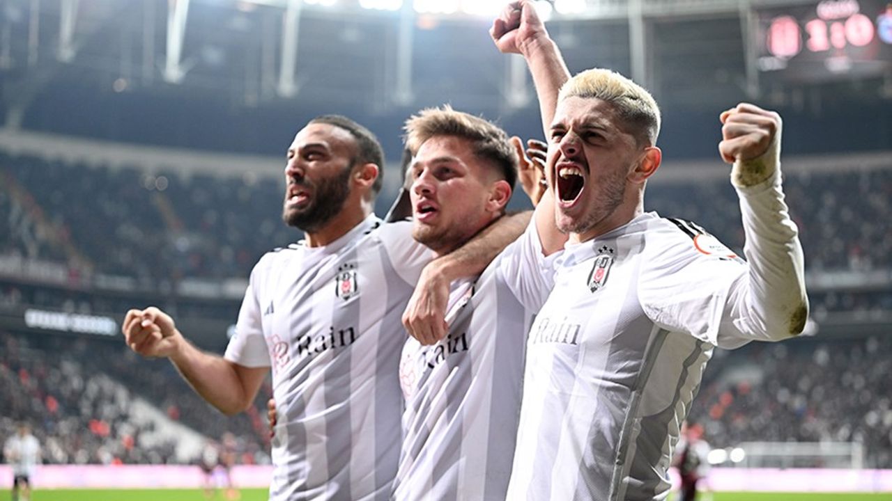 Kartal kupada tur istiyor! Antalyaspor - Beşiktaş ilk 11'ler