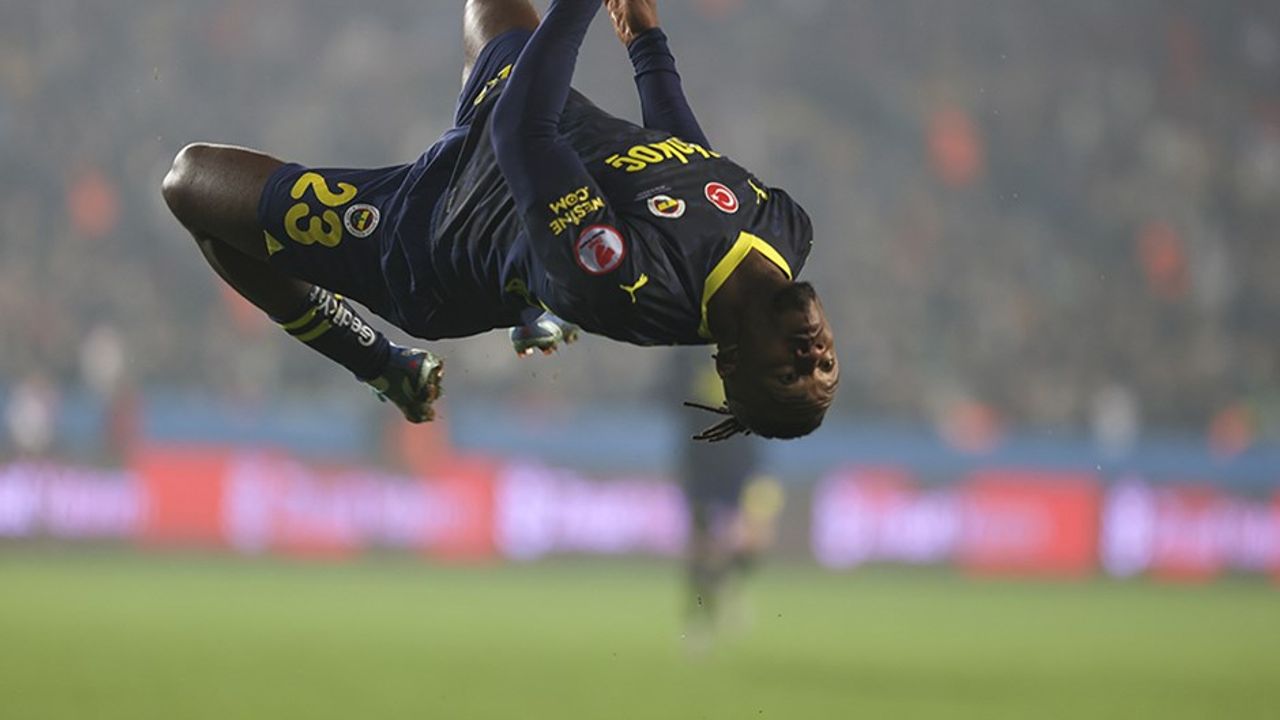 Batshuayi parladı: Fenerbahçe çeyrek final biletini aldı