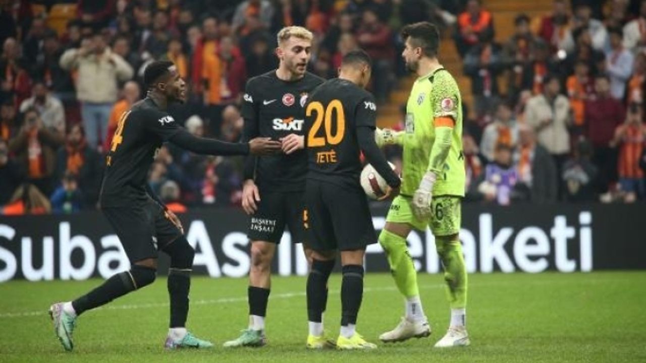 Galatasaray penaltı kazandı: Atanı taş kağıt makas belirledi