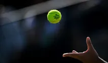 Tenisin 2 Bilinmeyeni: Wimbledon Havluları ve Bağırsak Raketleri
