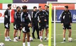 Beşiktaş iki isimle yollarını ayırıyor