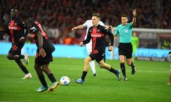 Bayer Leverkusen liderliğini sürdürüyor