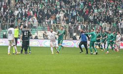 Bursaspor-Amed Sportif Faaliyetler maçındaki olaylarla ilgili sanıklara dava açıldı!