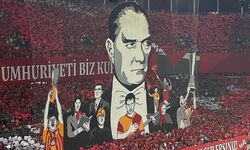 Galatasaray-Beşiktaş derbisinde Türkiye Cumhuriyeti’nin 100. yılına özel koreografi dikkat çekti