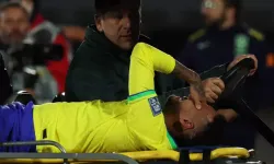Brezilya'ya Uruguay darbesi: Hem 3 puanı hem Neymar'ı kaybettiler