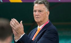 Ajax'tan Louis van Gaal hamlesi