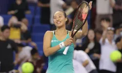 WTA Elite Trophy | Zheng, Ostapenko'yu yendi; yarı finale kaldı