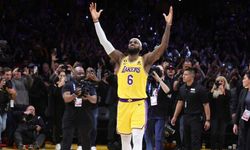 LeBron James yıldızlaştı; Lakers, Clippers’ı uzatmada devirdi