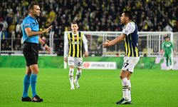 Fenerbahçe - Sivasspor maçının tartışmalı pozisyonu: Penaltı mı değil mi? Eski hakemler yorumladı