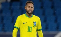 Neymar'ın günü! Ünlü futbolcu sevenlerini üzdü!