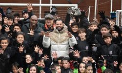 Quaresma ve Atiba'dan Beşiktaş Futbol Akademisi'ne ziyaret