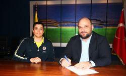 Fenerbahçe, Busenaz Sürmeneli'yi açıkladı