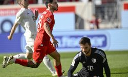 Bayern Münih, 2 kez öne geçti: Kabusu yaşadı