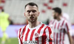 Süper Lig'de ayrılık kesinleşti: Zymer Bytyqi, Antalyaspor'dan ayrıldı