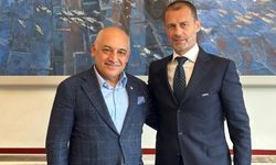 UEFA Başkanı, Mehmet Büyükekşi’yi tebrik etti!