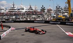 Monaco'da pole pozisyonu Charles Leclerc'in