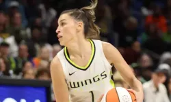 Sevgi Uzun, WNBA ekibi Dallas Wings'te kalıyor