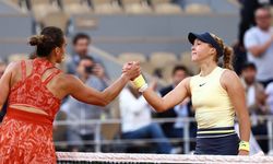 Roland Garros'da sürpriz: 17'lik Andreeva tur atladı