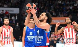 Anadolu Efes 15 sayıdan döndü: Evinde Olympiakos’u devirdi!