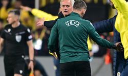 İngiliz basınının manşetlerinde Jose Mourinho var