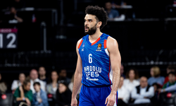 Anadolu Efes, Yukatel Merkezefendi Belediye karşısında farklı galip!