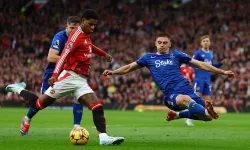 Manchester United, Arsenal'a bileniyor! Everton sahadan silindi...