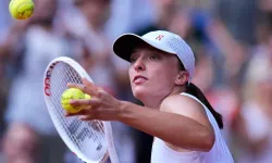Swiatek, Wimbledon'da 2-0 ile yarı finalde!