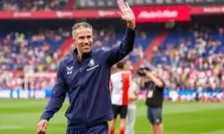 Robin van Persie ilk galibiyetini aldı!