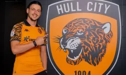 Enis Destan resmen Hull City oyuncusu!