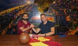 Göztepe, Efkan Bekiroğlu'na imza attırdı