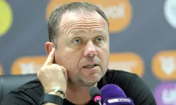 Fatih Karagümrük Teknik Direktörü Marcel Licka’dan sert sözler: “Üçüncü bölgede kötü bir takımız!”