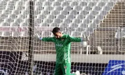 Eyüpspor-Galatasaray Maçında Dikkat Çeken Protesto: Futbolcular 1 Dakika Hareketsiz Kaldı