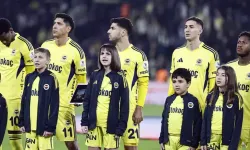 Fenerbahçe – Konyaspor Maçında Anlamlı Seremoni: Şehit Çocuğu ve Minikler Stadyumdaydı