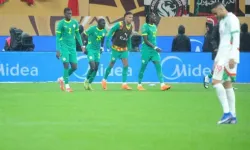 Sahaya geri döndüler; kupayı kazandılar!