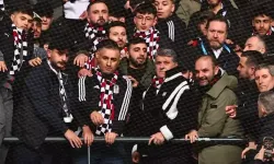 Beşiktaş JK Deplasmanda Kazandı, Serdal Adalı Taraftarla Tribündeydi