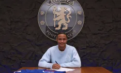 Eboue'nin Oğlu Chelsea'de: Profesyonel Sözleşme İmzaladı