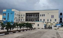 Emmanuel Emenike Hastane Yaptırdı: Kendi Adını Koydu