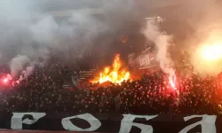 Belgrad Derbisinde Yangın Çıktı: Maç Bir Süre Durduruldu