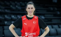 Sevgi Uzun: “Ay-yıldızlı Forma Her Zaman Zirvede”