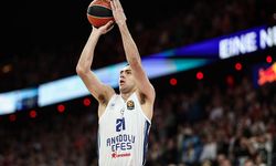 Anadolu Efes Son Saniyede Güldü: Bitime 1 Saniye Kala Üçlük