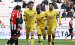 İstanbulspor’dan Sivas’ta müthiş geri dönüş! 3 golle kazandı