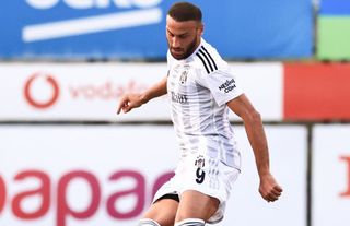 Cenk Tosun'dan takım arkadaşına; "Bizi maçta tutan o oldu"