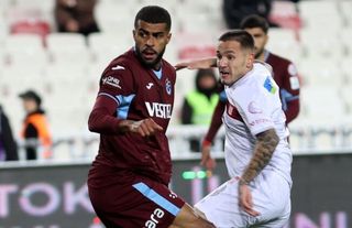 Trabzonspor'da sakatlık! Oyuna devam edemedi