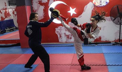 Depremzede milli sporcu Aybüke Kılınç, katıldığı iki turnuvadan da madalyayla döndü