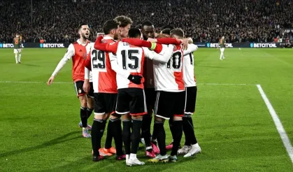 Feyenoord 5 golle kazandı