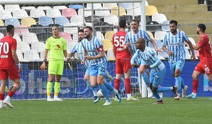 Ligde kalma mücadelesinde gülen Erzurumspor FK oldu