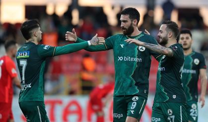 Giresunspor, Ümraniyespor'u tek golle geçti